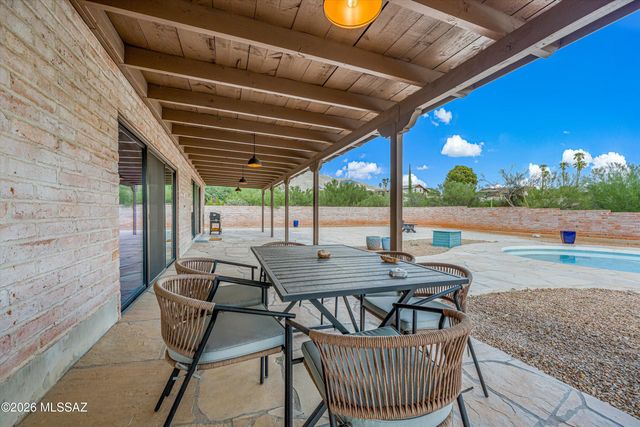5142 E Camino Bosque, Tucson, AZ 85718