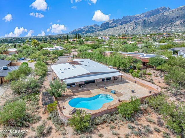 5142 E Camino Bosque, Tucson, AZ 85718