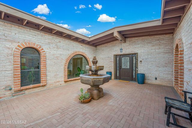 5142 E Camino Bosque, Tucson, AZ 85718