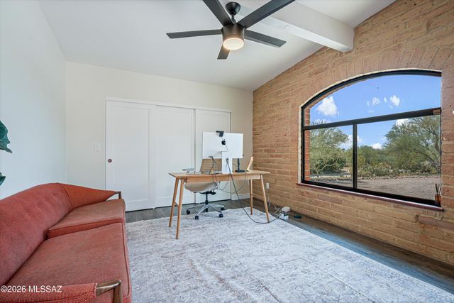 5142 E Camino Bosque, Tucson, AZ 85718