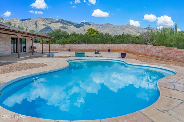 5142 E Camino Bosque, Tucson, AZ 85718