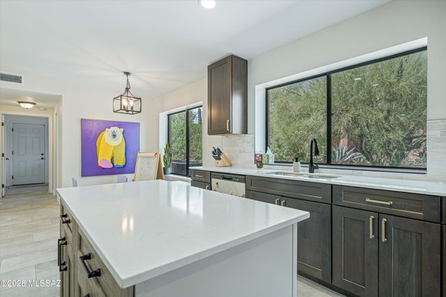 5142 E Camino Bosque, Tucson, AZ 85718