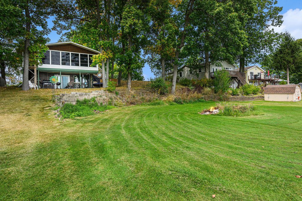 11681 Scott Park Road, Delton, MI 49046