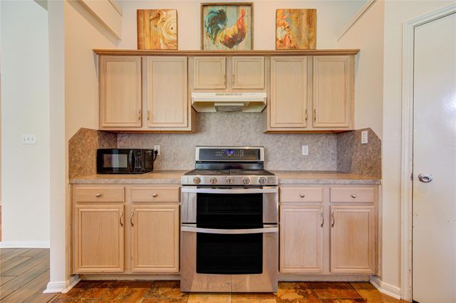 10622 Lonesome Dove Trail, Houston, TX 77095