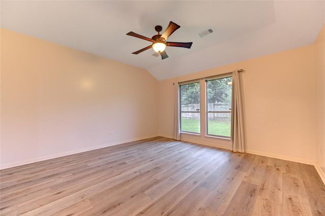 10622 Lonesome Dove Trail, Houston, TX 77095