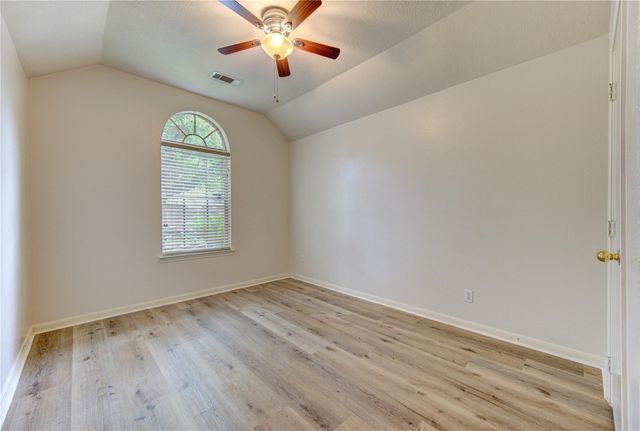 10622 Lonesome Dove Trail, Houston, TX 77095