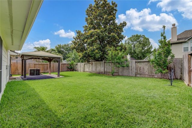 10622 Lonesome Dove Trail, Houston, TX 77095
