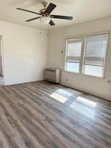 137 N H Street, Exeter, CA 93221