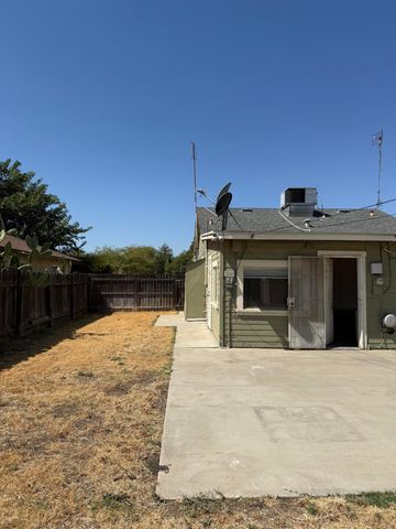 137 N H Street, Exeter, CA 93221