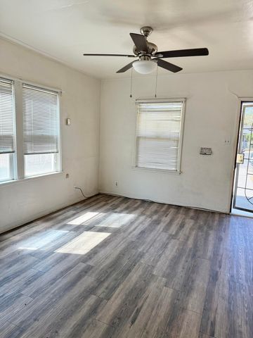 137 N H Street, Exeter, CA 93221