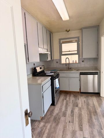 137 N H Street, Exeter, CA 93221