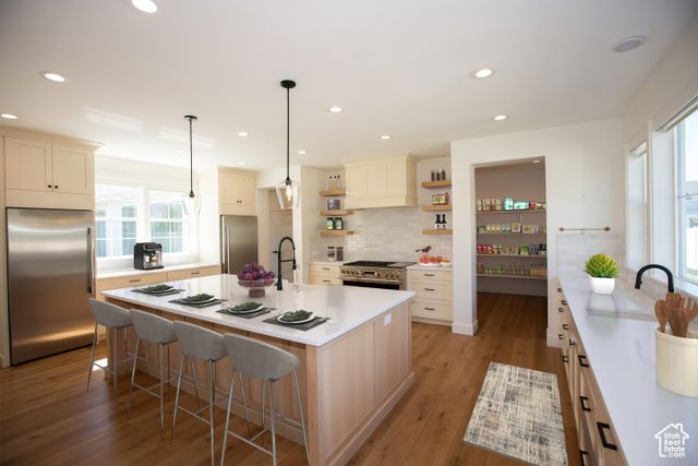 1952 W COMANCHE CIR, Farmington, UT 84025