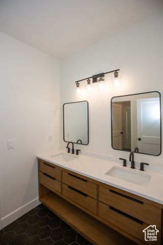 1952 W COMANCHE CIR, Farmington, UT 84025