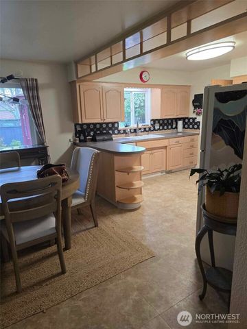 2525 Circle Drive E, Fife, WA 98424