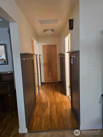 2525 Circle Drive E, Fife, WA 98424