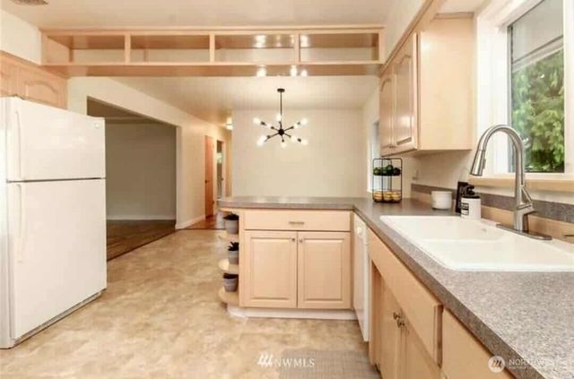 2525 Circle Drive E, Fife, WA 98424