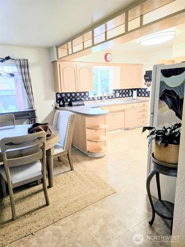 2525 Circle Drive E, Fife, WA 98424