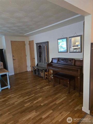 2525 Circle Drive E, Fife, WA 98424