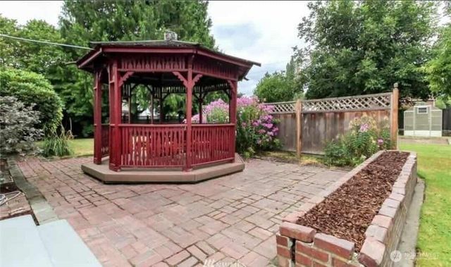 2525 Circle Drive E, Fife, WA 98424