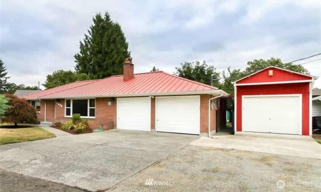 2525 Circle Drive E, Fife, WA 98424
