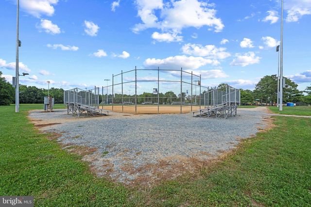 345 LONG BRANCH LN, La Plata, MD 20646
