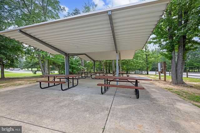 345 LONG BRANCH LN, La Plata, MD 20646