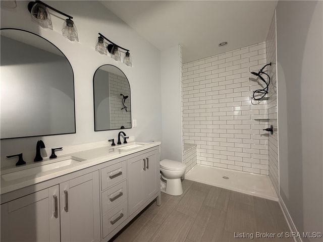 7531 E Brownstown Road, Henryville, IN 47126