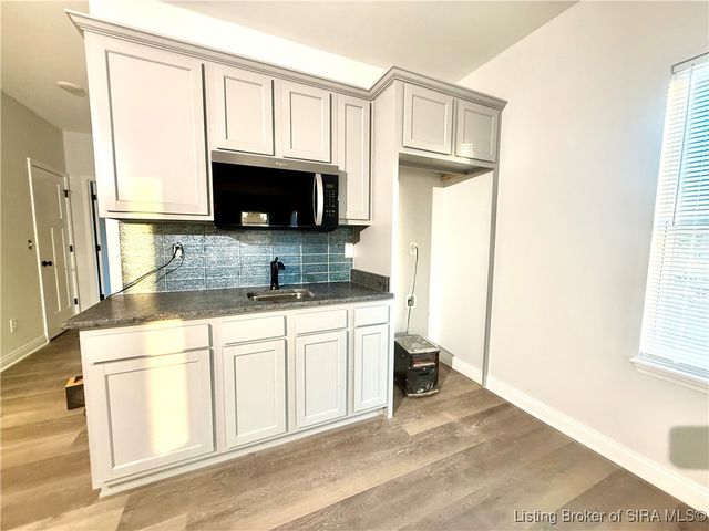 7531 E Brownstown Road, Henryville, IN 47126