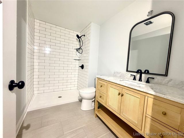 7531 E Brownstown Road, Henryville, IN 47126