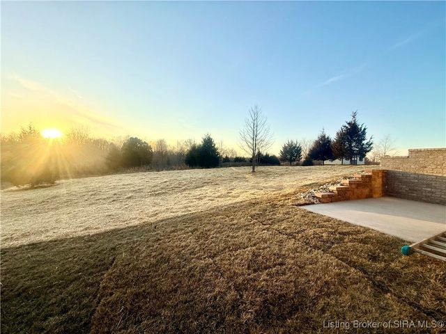 7531 E Brownstown Road, Henryville, IN 47126