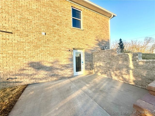 7531 E Brownstown Road, Henryville, IN 47126