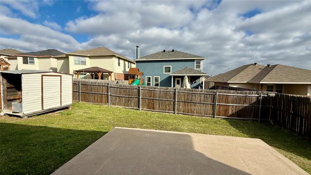 9904 Blue Bell Drive, Fort Worth, TX 76108