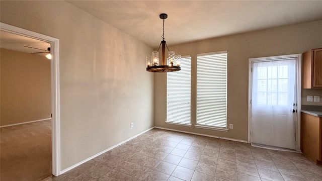 9904 Blue Bell Drive, Fort Worth, TX 76108