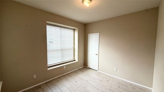 9904 Blue Bell Drive, Fort Worth, TX 76108