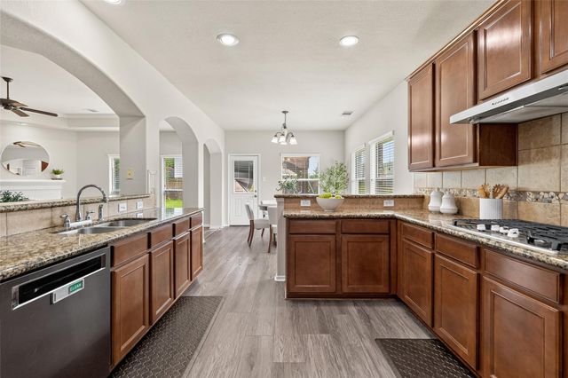 1231 Abigail Lane, Friendswood, TX 77546