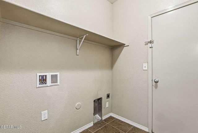 14218 N POINT Avenue, El Paso, TX 79938