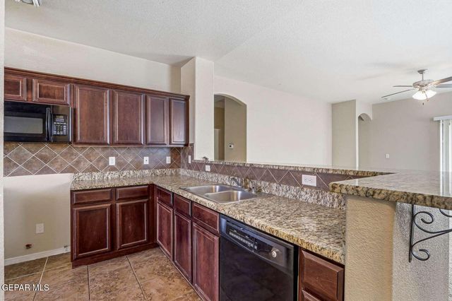 14218 N POINT Avenue, El Paso, TX 79938