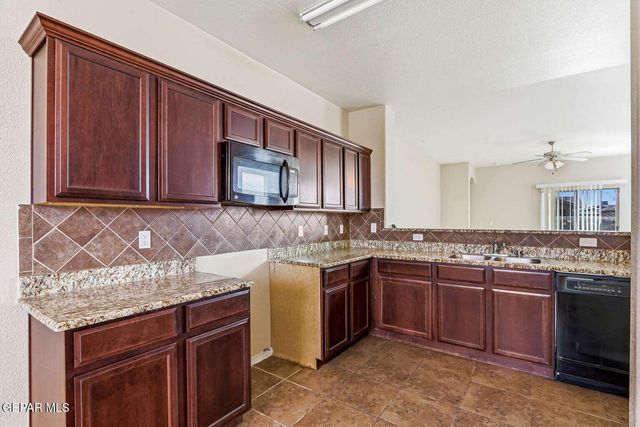 14218 N POINT Avenue, El Paso, TX 79938