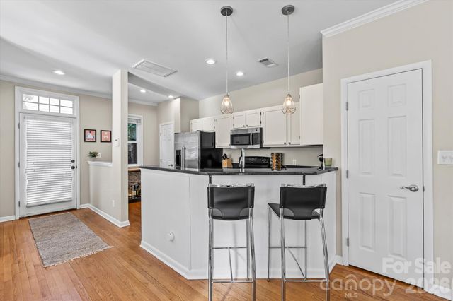 2538 Dilworth Heights Lane, Charlotte, NC 28209