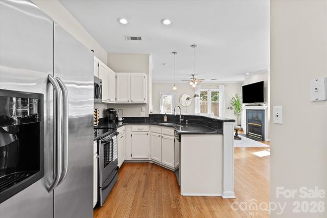 2538 Dilworth Heights Lane, Charlotte, NC 28209