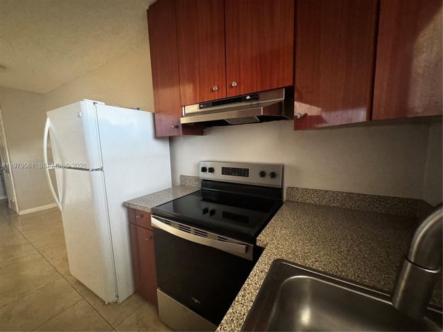 716 SW 16th Ave 2, Fort Lauderdale, FL 33312