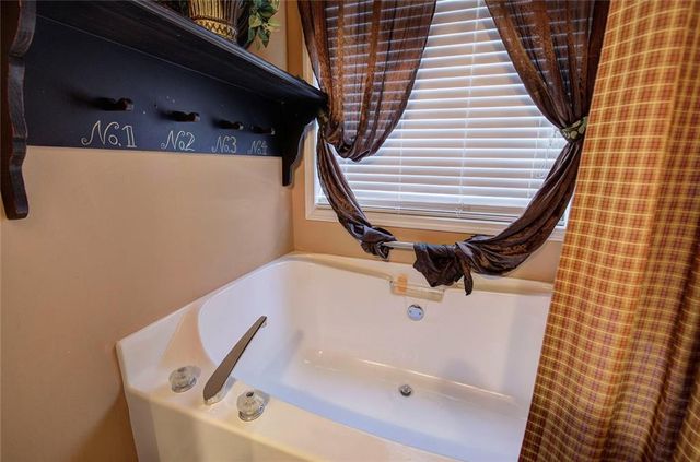 31 Kristen Court, Adairsville, GA 30103