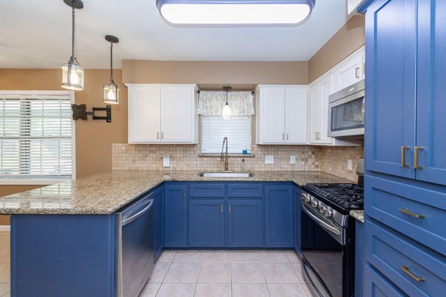 1846 Acacia Circle, Freeport, TX 77541