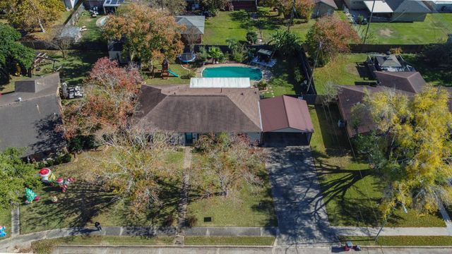 1846 Acacia Circle, Freeport, TX 77541