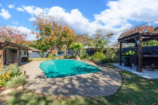 1846 Acacia Circle, Freeport, TX 77541