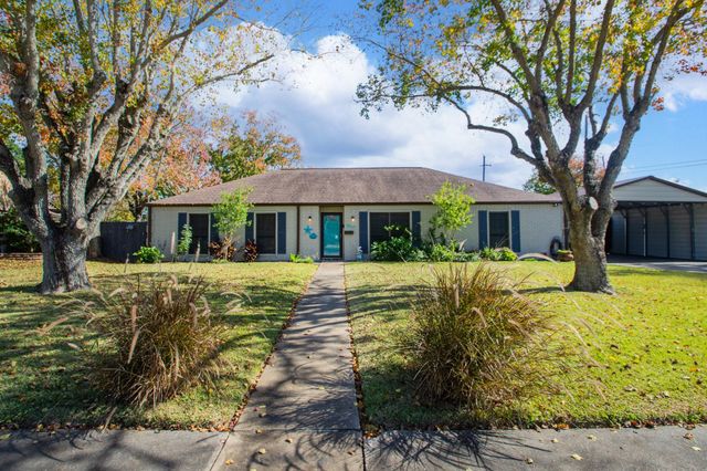 1846 Acacia Circle, Freeport, TX 77541