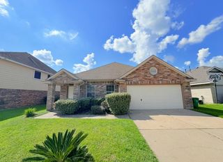 915 Curry Street, Baytown, TX 77521