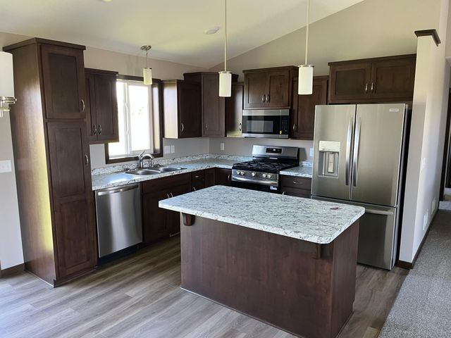 2443 Gold Lane, Saint Augusta, MN 56301