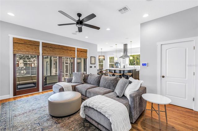 2716 W THORNTON AVENUE, Tampa, FL 33611