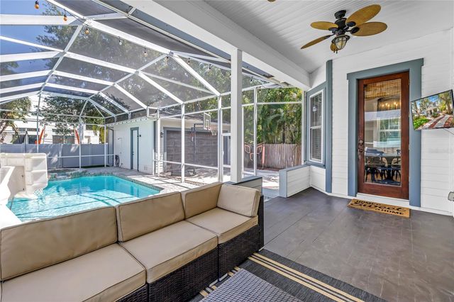 2716 W THORNTON AVENUE, Tampa, FL 33611